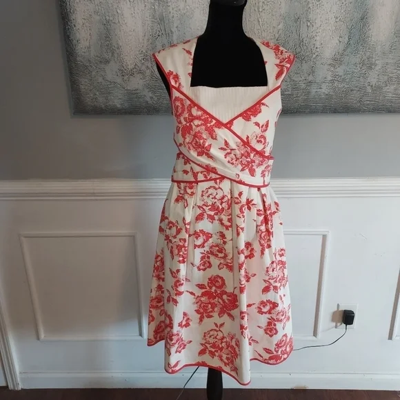 Jessica Simpson White and Pink Cut out Print Pleated dress Sz-8 - Picture 6 of 10